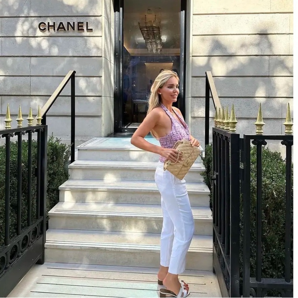 Chanel Pink Tweed Halter Vest Crop Top with Silk Lining & Deco Buttons / FR 38 - Picture 4 of 16